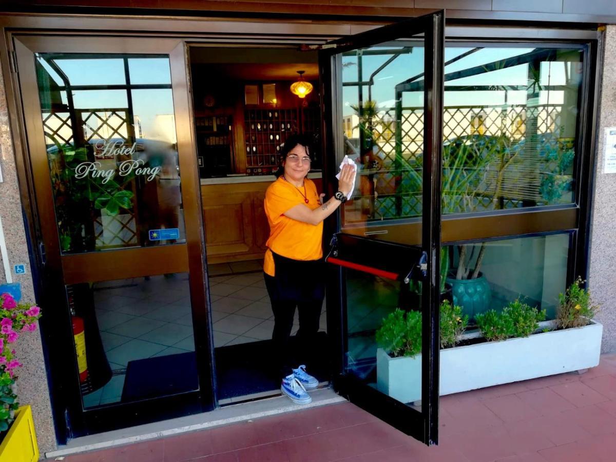 Hotel Ping Pong Лидо ди Остия Екстериор снимка