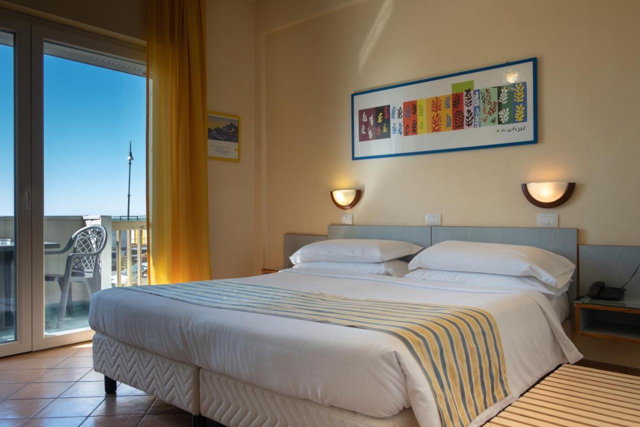 Hotel Ping Pong Лидо ди Остия Екстериор снимка