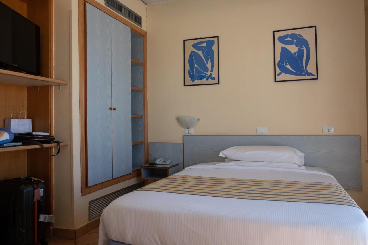 Hotel Ping Pong Лидо ди Остия Екстериор снимка